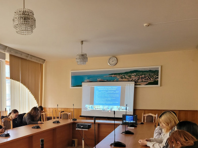 Занятие в Молодежной школу правовой и политической культуры Занятие в Молодежной школу правовой и политической культуры