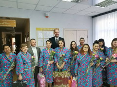 Глава Туапсинского района поздравил с Днем матери пациенток родильного отделения в Туапсе