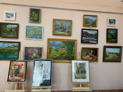 В Туапсе открылась выставка творческих работ художников Туапсинского района «Ах! Это осень…»