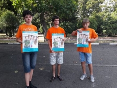Волонтеры провели в Туапсе акцию, посвященную «детскому» закону