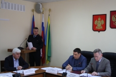 Перед депутатами Туапсинского района об итогах работы полиции муниципалитета в 2016 году отчитался начальник отдела МВД