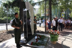 В Туапсе открыли памятник «Детям войны»