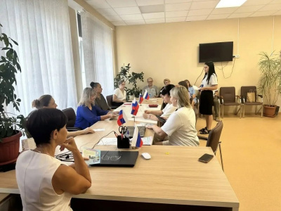 Госавтоинспекторы Туапсинского округа провели встречу с педагогами