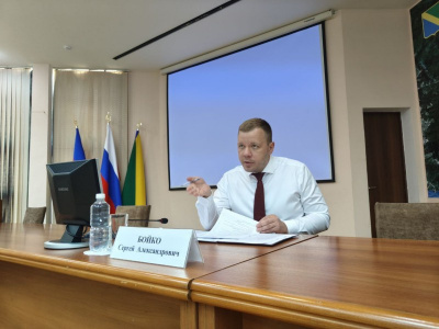 Глава Туапсинского округа провел планерное совещание с аппаратом администрации муниципалитета