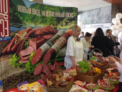 В Туапсе проходит выставка-ярмарка продукции предприятий переработки АПК Кубани