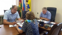 И.о. главы Туапсинского района Анатолий Русин провел в селе Небуге прием жителей по личным вопросам