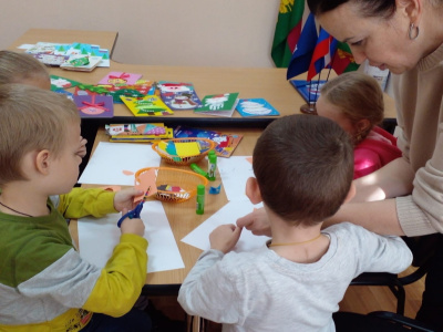 В Туапсинском районе проходит акция в поддержку участников СВО «Новогодняя почта» 