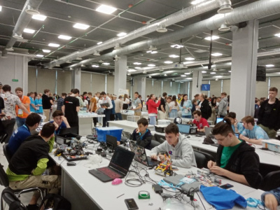 Туапсинский школьник выступает на Российской робототехнической олимпиаде