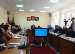 Виталий Мазнинов оценил итоги подготовки к зиме в Туапсинском районе и проанализировал показатели исполнения бюджета муниципалитета