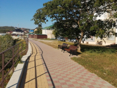 В поселке Новомихайловском благоустраивают Речной бульвар на средства от курортного сбора