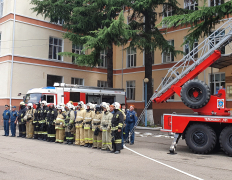 В Туапсе подвели итоги работы в Краснодарском крае служб и ведомств МЧС России и прошли учения спасательных подразделений Туапсинского района