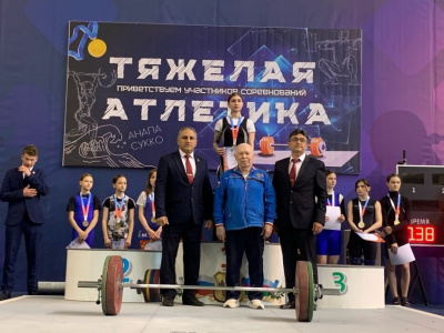 Туапсинка завоевала золото на чемпионате ЮФО по тяжёлой атлетике