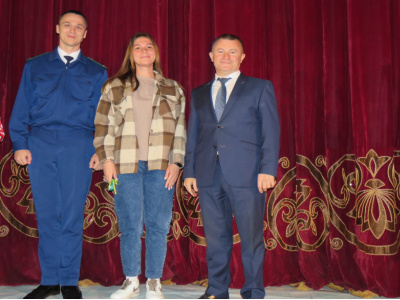 Детям-сиротам из Туапсинского района вручили ключи от собственных квартир