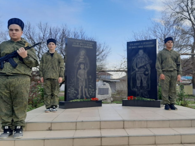 День Неизвестного Солдата - дань памяти всем, не вернувшимся с поля боя в годы войны, вооружённых конфликтов. 