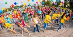 В Туапсе прошел молодежный флешмоб «Лето-2016»