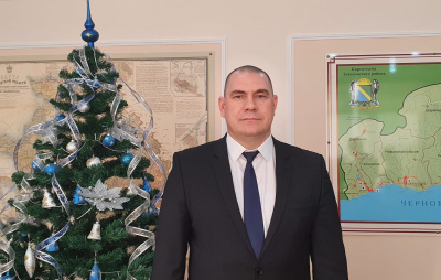 Виталий Мазнинов поздравляет жителей Туапсинского района с наступившим 2022 годом