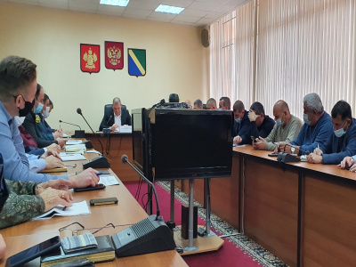 Виталий Мазнинов поставил задачу обеспечить готовность всех служб и подразделений Туапсинского района к оперативным действиям в условиях зимней непогоды