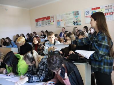 Видеолекторий для студентов «Должен знать»