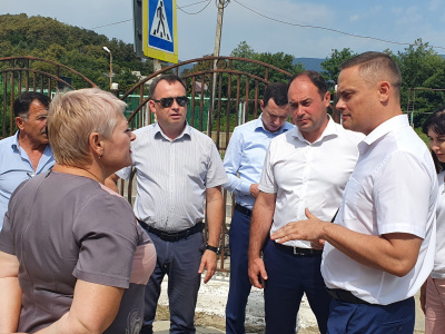 Исполняющий обязанности главы района Сергей Сидоренко побывал в Георгиевском поселении