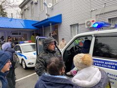 Туапсинские школьники и студенты прошли однодневную «стажировку» в отделе полиции района