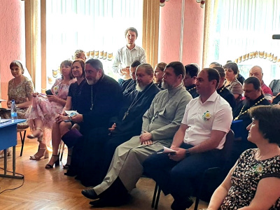 Сергей Сидоренко приветствовал участников проводимого в Туапсинском районе Всекубанского семинара проекта «Поезд творческих идей»
