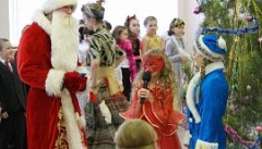 В Туапсе прошел новогодний бал главы Туапсинского района для лучших старшеклассников школ муниципалитета
