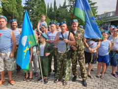 В Туапсе прошел митинг, посвященный Дню воздушно-десантных войск