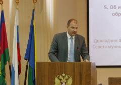 На должность главы Туапсинского района избран Анатолий Русин