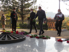 В День Неизвестного солдата в Туапсинском районе возложили цветы к мемориалам погибших воинов