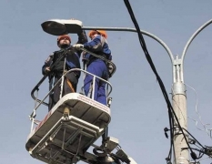 В Туапсинском районе устанавливают фонари вдоль краевой автодороги