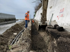 В Туапсе продолжается строительство канализации и водопровода на улице Приморской