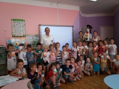 Туапсинские госавтоинспекторы проводят с детьми занятия по безопасности дорожного движения