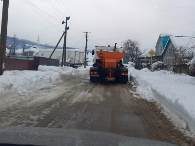 В Туапсинском районе большинство заснеженных дорог расчищены, Шаумянский перевал закрыт