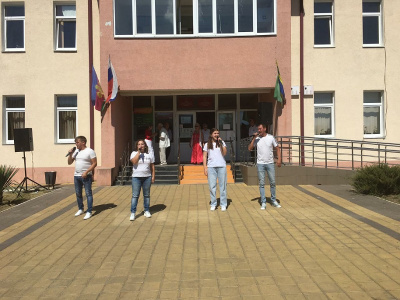 Более 50-творческих коллектив Туапсинского района выступают на избирательных участках муниципалитета